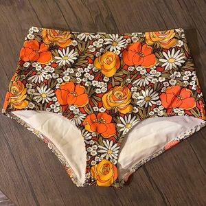 Solid & Striped high waisted swim bottoms